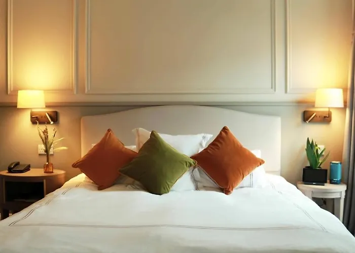 The Lansdowne Kenmare